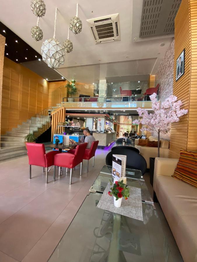 Hotel Velsatis Béni Mellal Exteriör bild